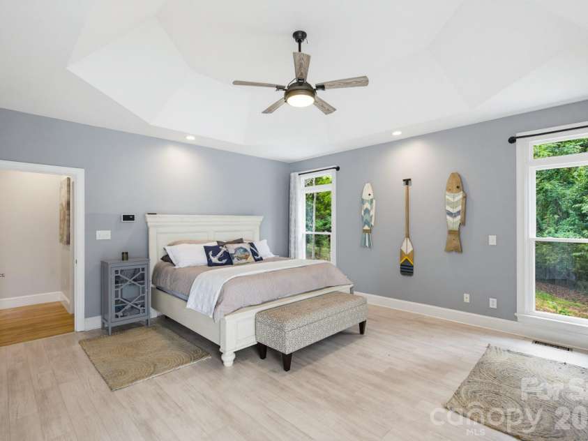 131 Point Of View Drive, Mooresville, NC 28117.  MLS# CAR4398658, YatesRealty ID 36819. 