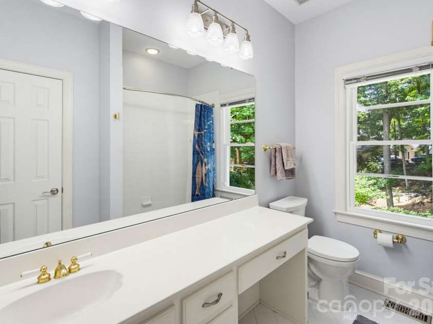 131 Point Of View Drive, Mooresville, NC 28117.  MLS# CAR4398658, YatesRealty ID 36819. 