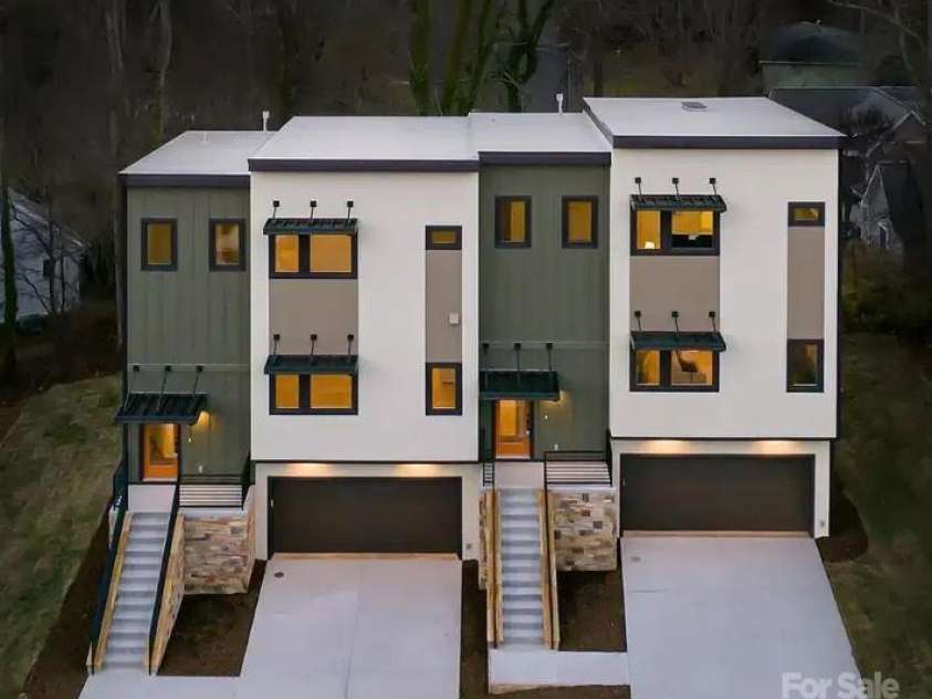 15 Macallan Lane, Asheville, NC 28805.  MLS# CAR4240149, YatesRealty ID 3682. 