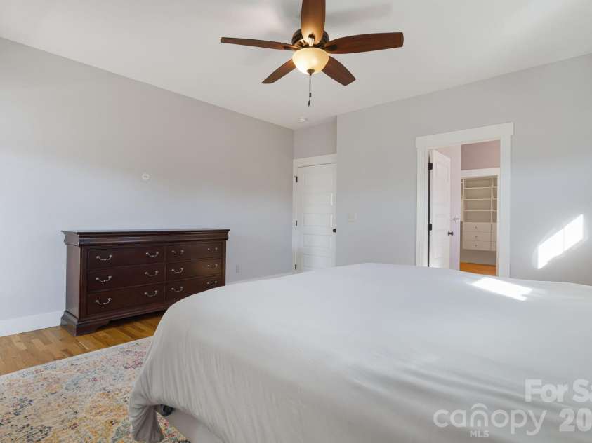 5 Magnolia Farms Drive, Asheville, NC 28806.  MLS# CAR4342638, YatesRealty ID 3682. 