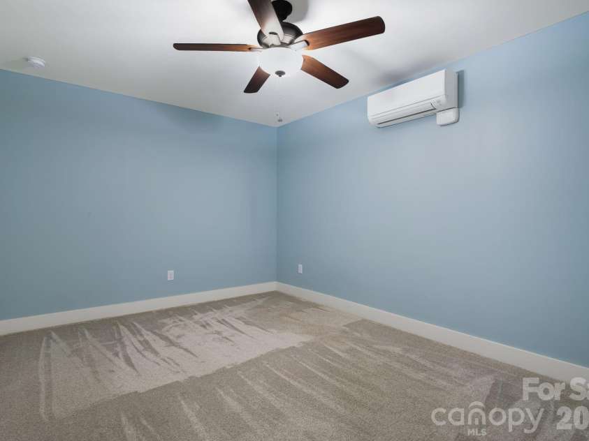 5 Magnolia Farms Drive, Asheville, NC 28806.  MLS# CAR4342638, YatesRealty ID 3682. 