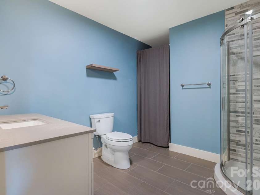 5 Magnolia Farms Drive, Asheville, NC 28806.  MLS# CAR4342638, YatesRealty ID 3682. 