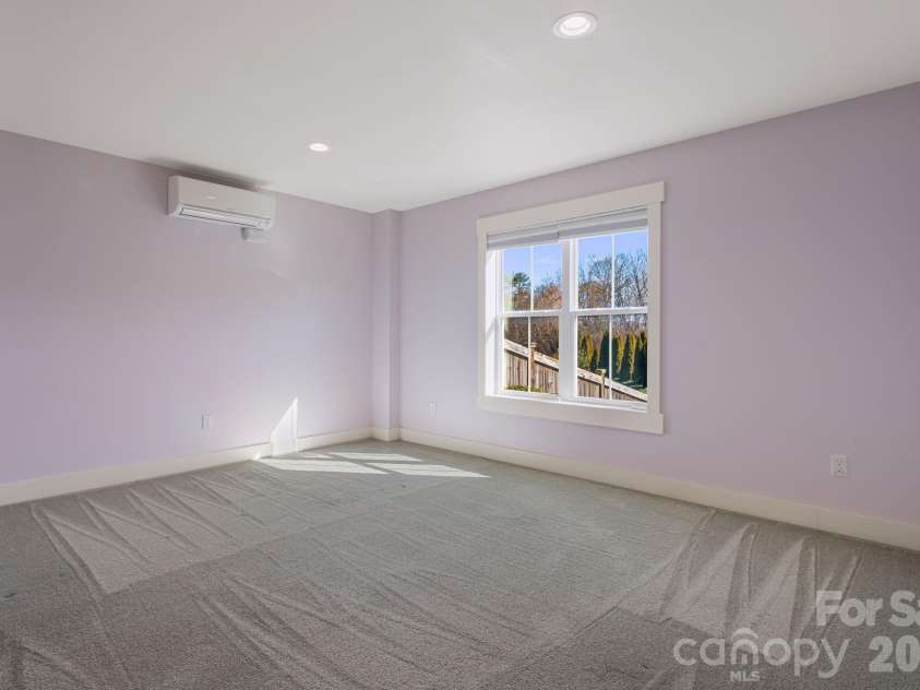 5 Magnolia Farms Drive, Asheville, NC 28806.  MLS# CAR4342638, YatesRealty ID 3682. 