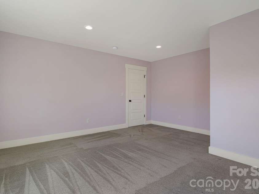 5 Magnolia Farms Drive, Asheville, NC 28806.  MLS# CAR4342638, YatesRealty ID 3682. 