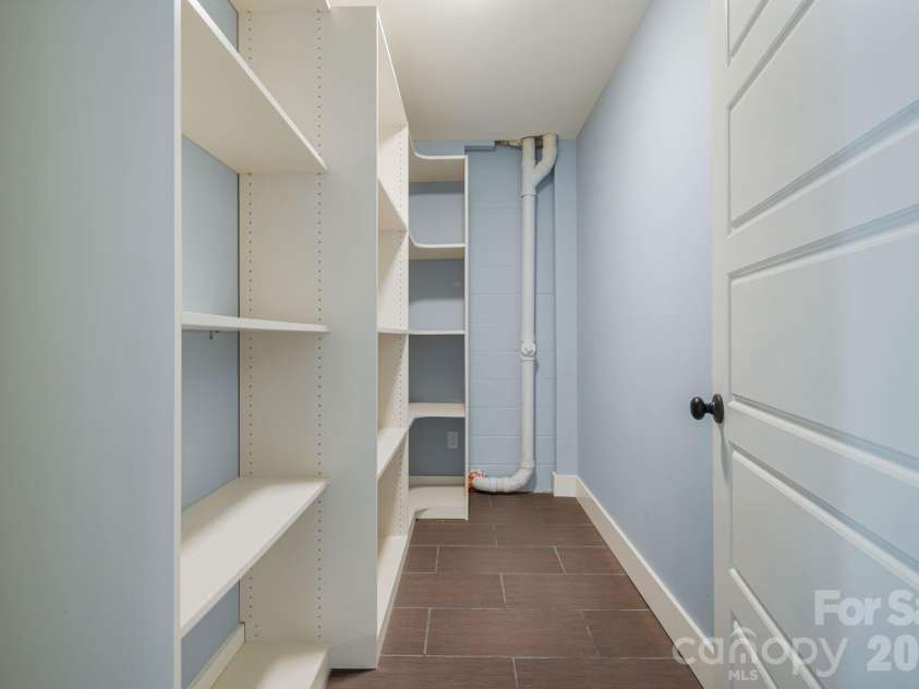 5 Magnolia Farms Drive, Asheville, NC 28806.  MLS# CAR4342638, YatesRealty ID 3682. 