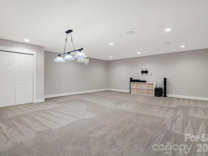 5 Magnolia Farms Drive, Asheville, NC 28806.  MLS# CAR4342638, YatesRealty ID 3682. 