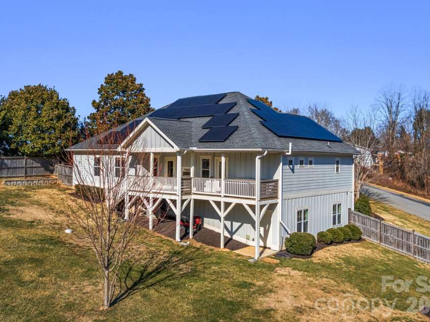 5 Magnolia Farms Drive, Asheville, NC 28806.  MLS# CAR4342638, YatesRealty ID 3682. 