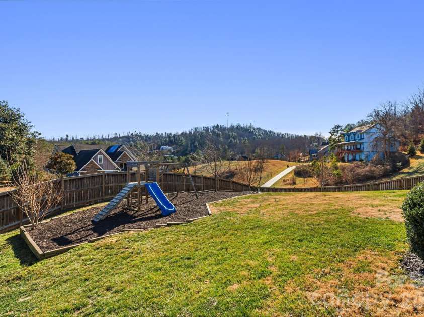 5 Magnolia Farms Drive, Asheville, NC 28806.  MLS# CAR4342638, YatesRealty ID 3682. 