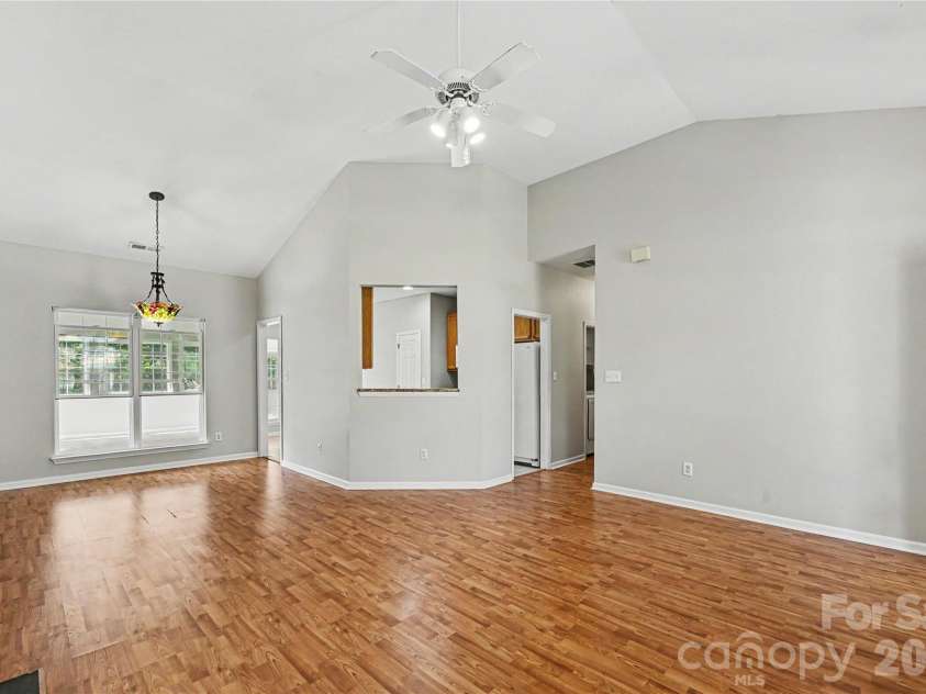 10508 Hellebore Road, Charlotte, NC 28213.  MLS# CAR4393296, YatesRealty ID 36822. 