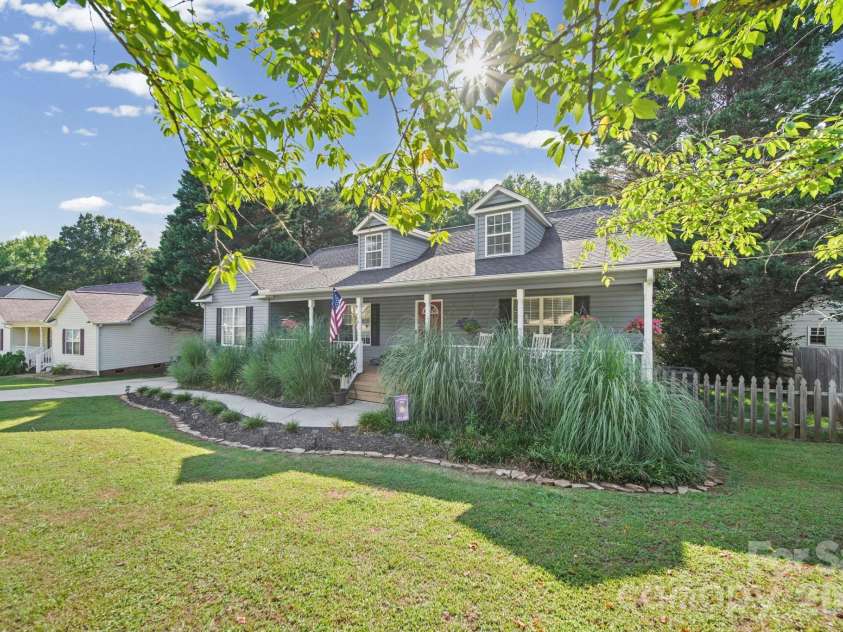 563 Menzies Drive, Rock Hill, SC 29730.  MLS# CAR4403217, YatesRealty ID 36823. 