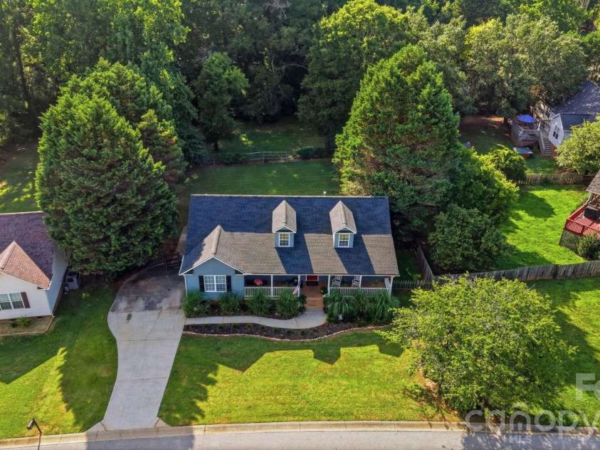 563 Menzies Drive, Rock Hill, SC 29730.  MLS# CAR4403217, YatesRealty ID 36823. 