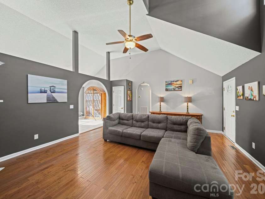 563 Menzies Drive, Rock Hill, SC 29730.  MLS# CAR4403217, YatesRealty ID 36823. 
