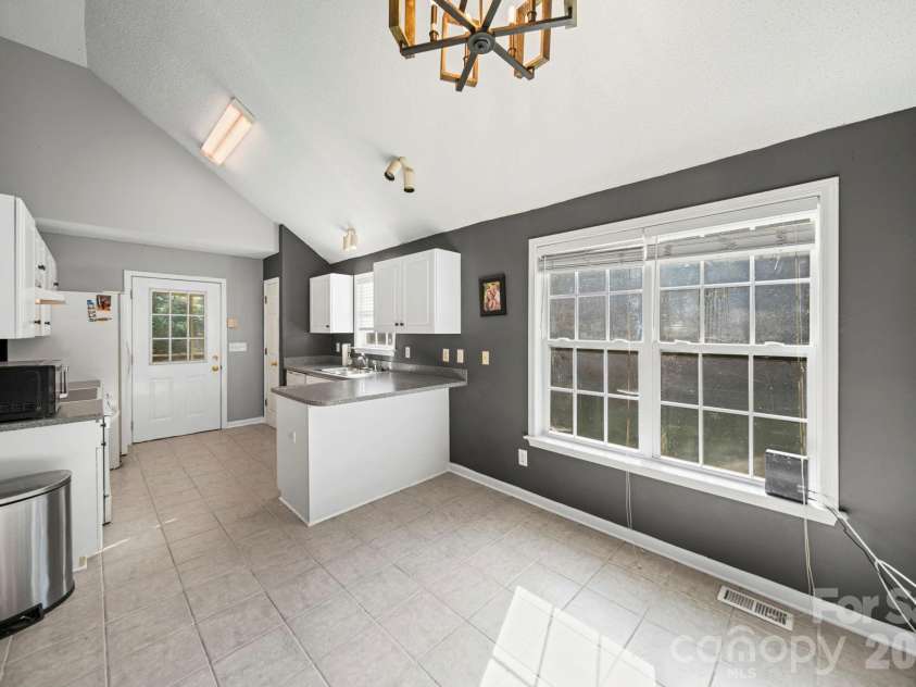 563 Menzies Drive, Rock Hill, SC 29730.  MLS# CAR4403217, YatesRealty ID 36823. 