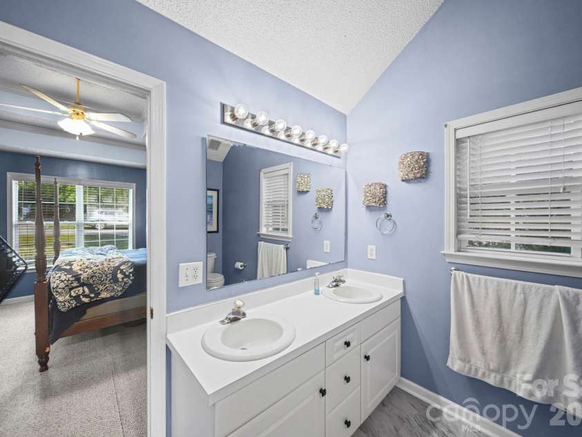563 Menzies Drive, Rock Hill, SC 29730.  MLS# CAR4403217, YatesRealty ID 36823. 