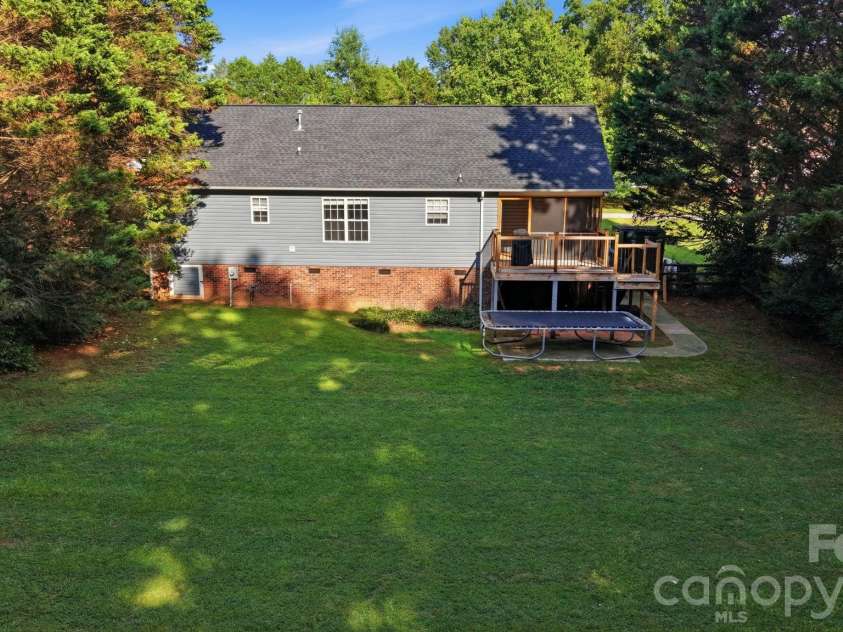 563 Menzies Drive, Rock Hill, SC 29730.  MLS# CAR4403217, YatesRealty ID 36823. 