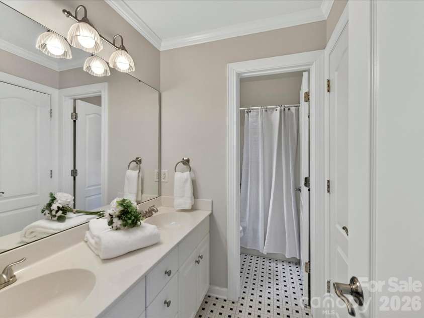 4409 Rosecliff Drive, Charlotte, NC 28277.  MLS# CAR4398424, YatesRealty ID 36824. 