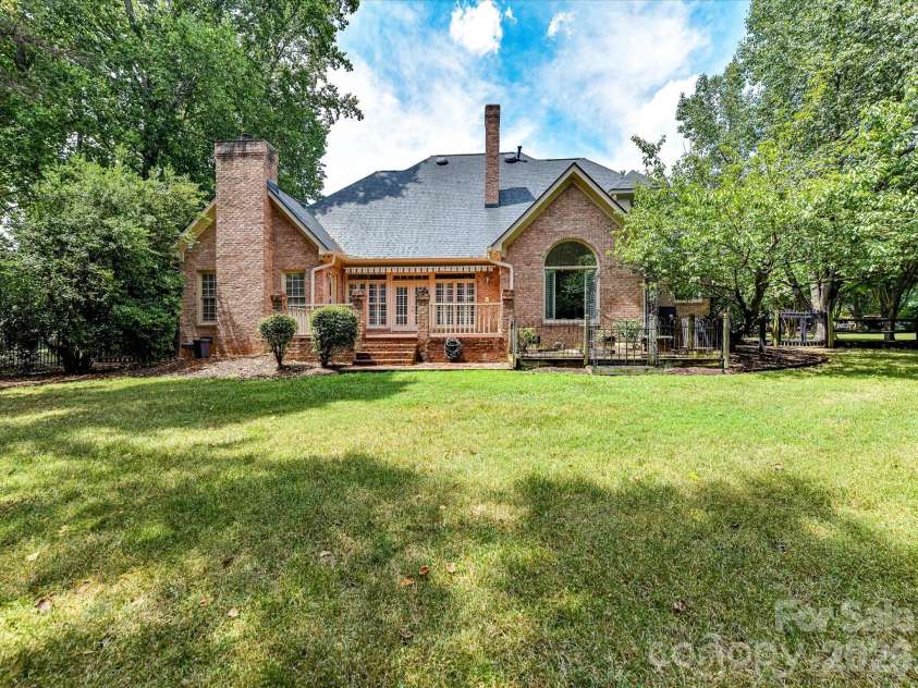 4409 Rosecliff Drive, Charlotte, NC 28277.  MLS# CAR4398424, YatesRealty ID 36824. 