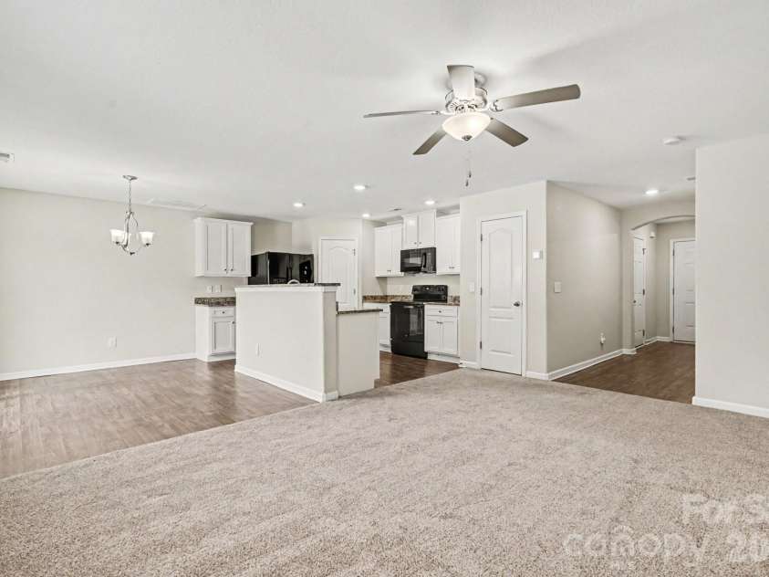 2240 Latimer Lane, Charlotte, NC 28214.  MLS# CAR4400706, YatesRealty ID 36825. 