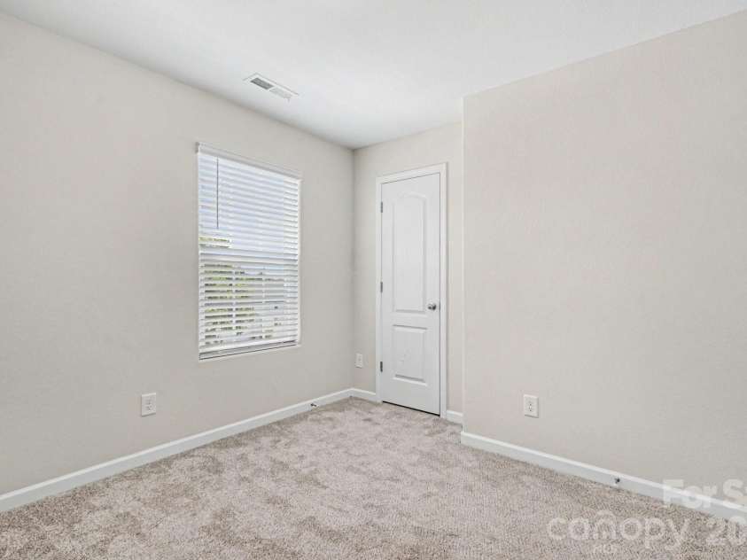 2240 Latimer Lane, Charlotte, NC 28214.  MLS# CAR4400706, YatesRealty ID 36825. 
