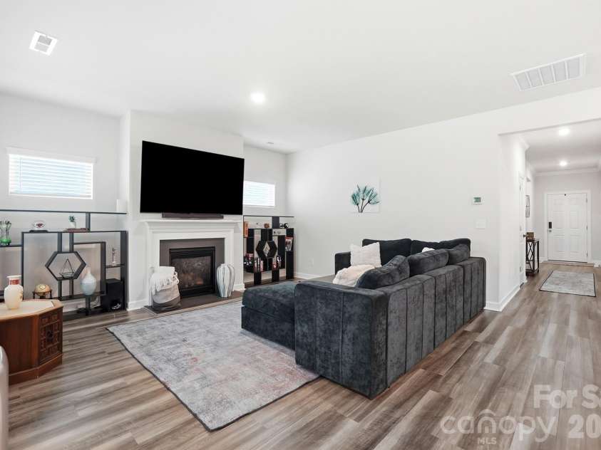 5110 Turtle Creek Drive, Denver, NC 28037.  MLS# CAR4399103, YatesRealty ID 36826. 