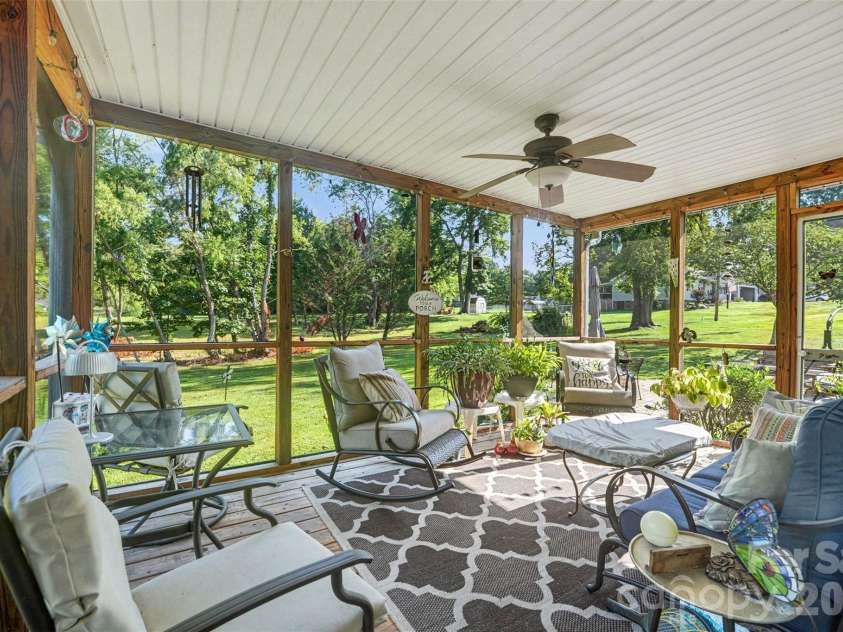 563 Marigold Drive, Kannapolis, NC 28083.  MLS# CAR4401895, YatesRealty ID 36828. Screened in Porch