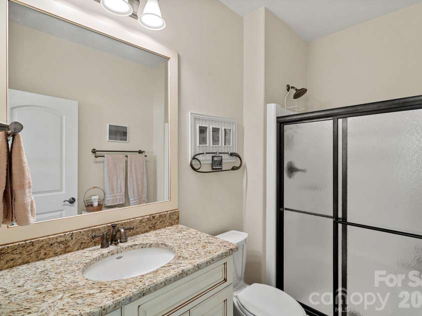 8056 Windsong Road, Denver, NC 28037.  MLS# CAR4338540, YatesRealty ID 3683. En-suite for guest bedroom #3.