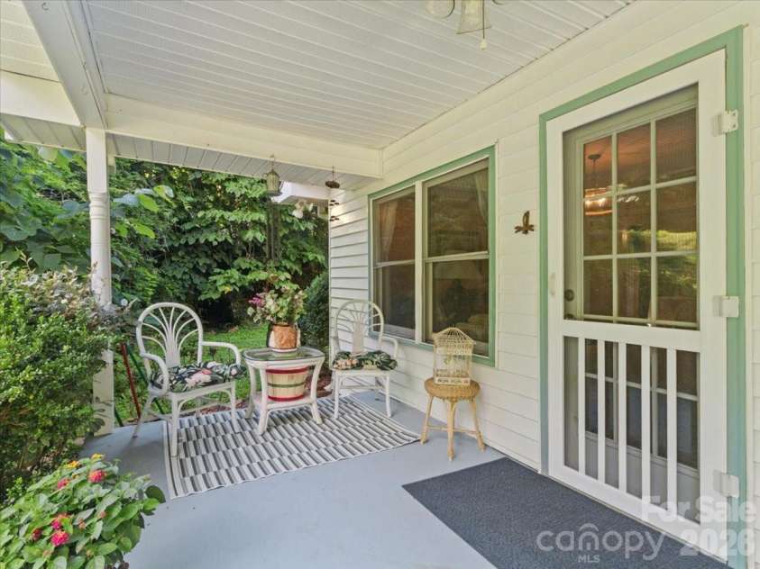 9130 Double Island Road, Green Mountain, NC 28740.  MLS# CAR4400498, YatesRealty ID 36831. 