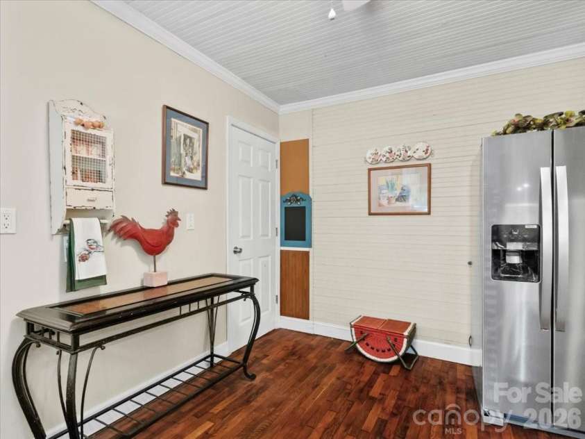 9130 Double Island Road, Green Mountain, NC 28740.  MLS# CAR4400498, YatesRealty ID 36831. 