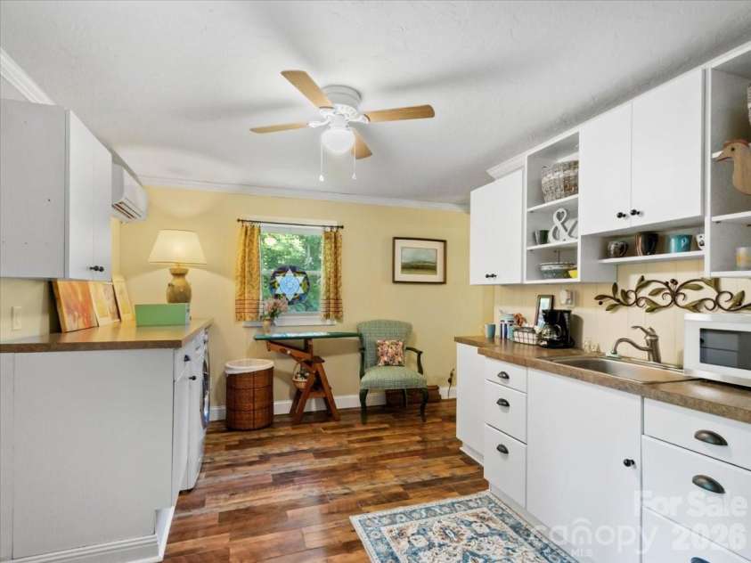 9130 Double Island Road, Green Mountain, NC 28740.  MLS# CAR4400498, YatesRealty ID 36831. 