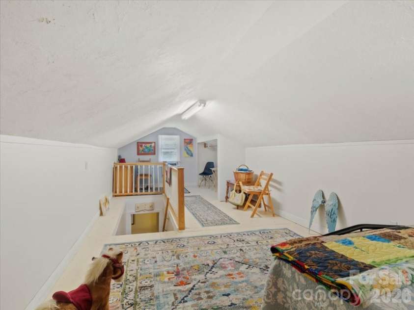 9130 Double Island Road, Green Mountain, NC 28740.  MLS# CAR4400498, YatesRealty ID 36831. 
