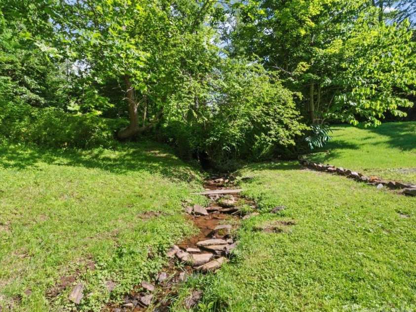 9130 Double Island Road, Green Mountain, NC 28740.  MLS# CAR4400498, YatesRealty ID 36831. 