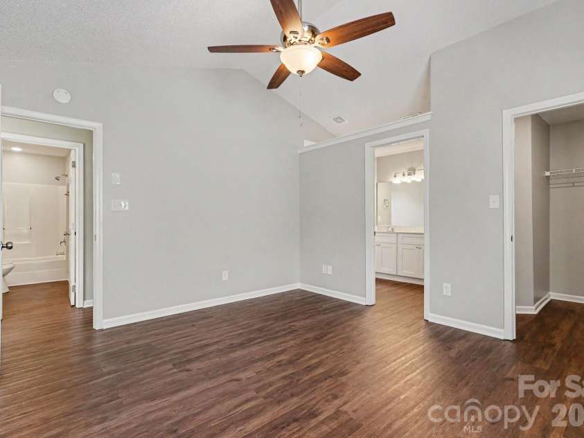 9806 Coriander Court, Charlotte, NC 28215.  MLS# CAR4397437, YatesRealty ID 36833. 