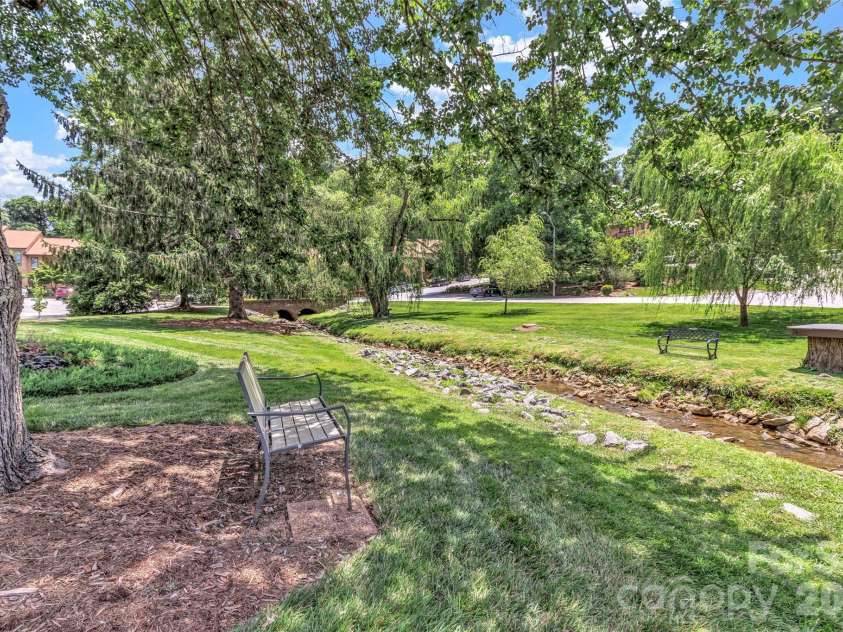 117 Pebble Creek Drive, Asheville, NC 28803.  MLS# CAR4400898, YatesRealty ID 36834. 