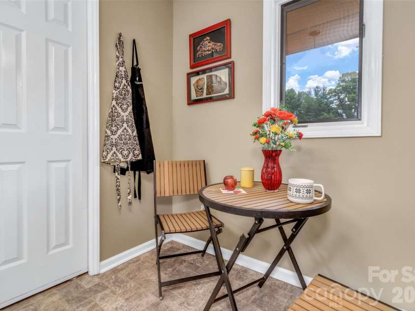 117 Pebble Creek Drive, Asheville, NC 28803.  MLS# CAR4400898, YatesRealty ID 36834. 