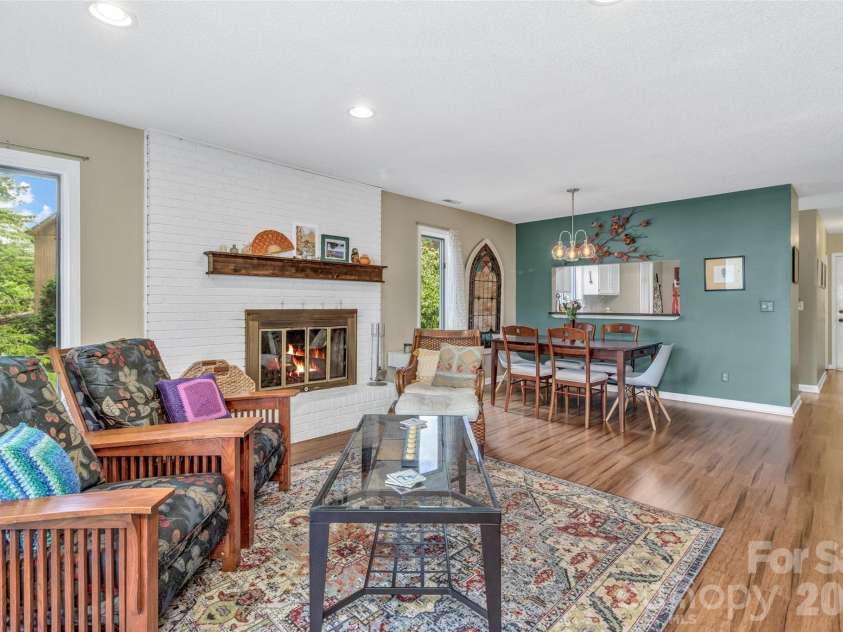 117 Pebble Creek Drive, Asheville, NC 28803.  MLS# CAR4400898, YatesRealty ID 36834. 