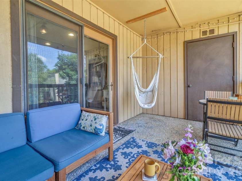 117 Pebble Creek Drive, Asheville, NC 28803.  MLS# CAR4400898, YatesRealty ID 36834. 