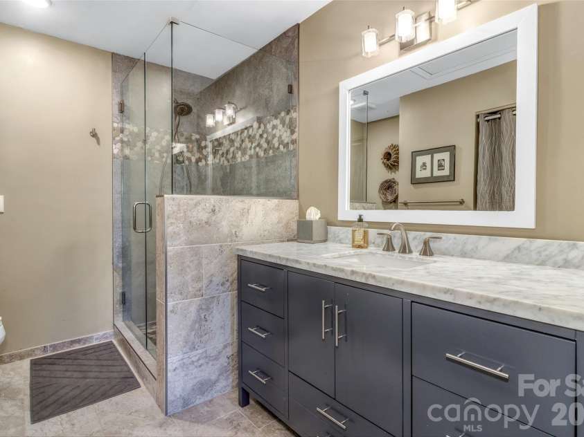 117 Pebble Creek Drive, Asheville, NC 28803.  MLS# CAR4400898, YatesRealty ID 36834. 