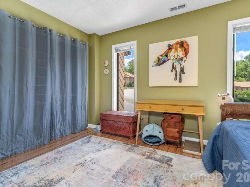 117 Pebble Creek Drive, Asheville, NC 28803.  MLS# CAR4400898, YatesRealty ID 36834. 
