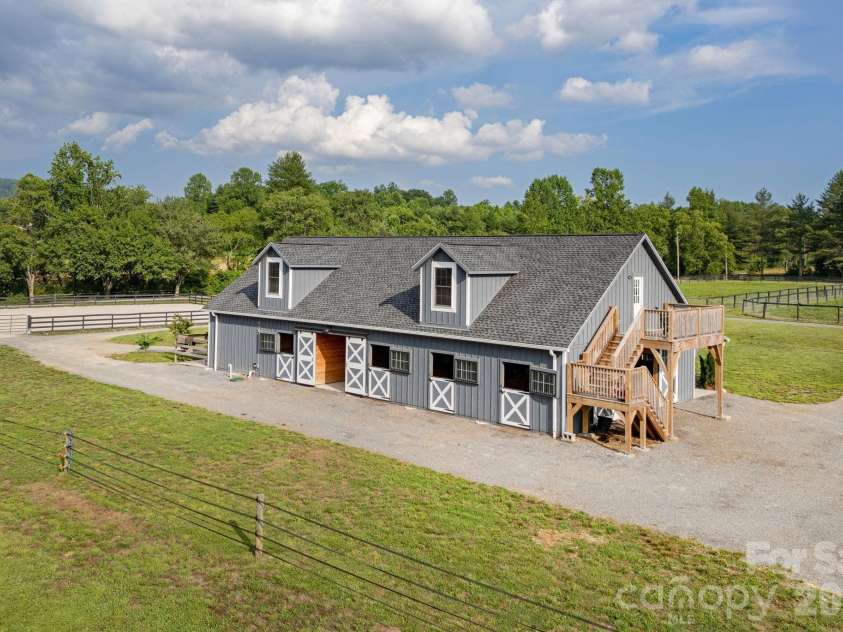 261 & 277 Bent River Farm Road, Pisgah Forest, NC 28768.  MLS# CAR4380957, YatesRealty ID 36835. Upper Level Deck leads to Upper Level Condominium