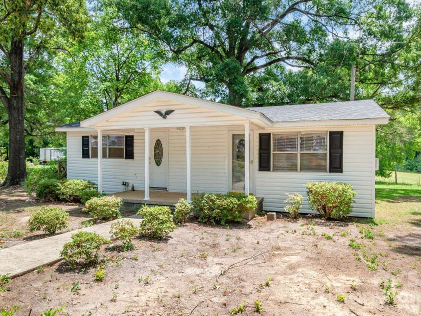 197 Faulkenberry Road, Pageland, SC 29728.  MLS# CAR4401542, YatesRealty ID 36836. 