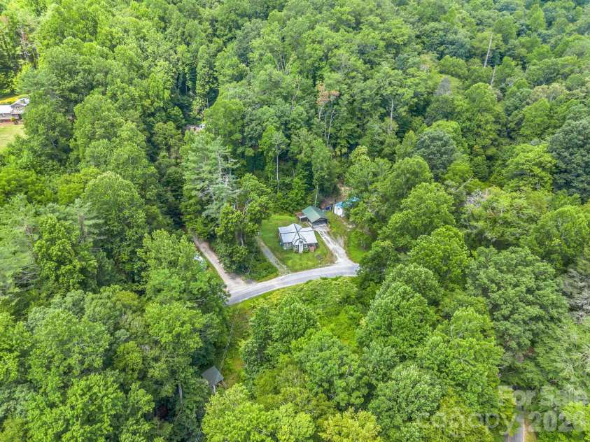 216 Aiken Road, Rosman, NC 28772.  MLS# CAR4401151, YatesRealty ID 36839. 