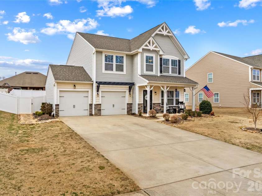 145 Jobe Drive, Statesville, NC 28677.  MLS# CAR4344833, YatesRealty ID 3684. 