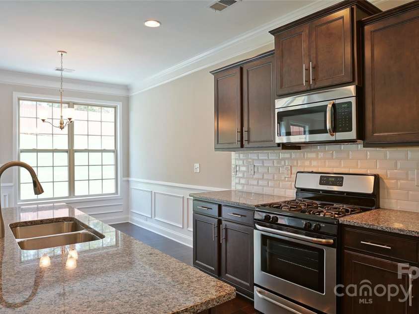 469 Fox Cove Road, Hendersonville, NC 28792.  MLS# CAR4241696, YatesRealty ID 3684. Photos are representative