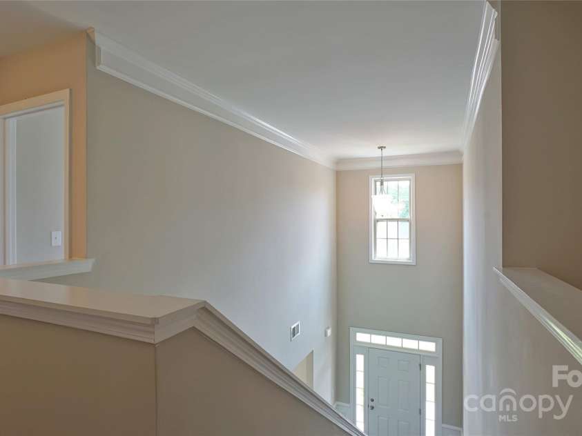 469 Fox Cove Road, Hendersonville, NC 28792.  MLS# CAR4241696, YatesRealty ID 3684. Photos are representative