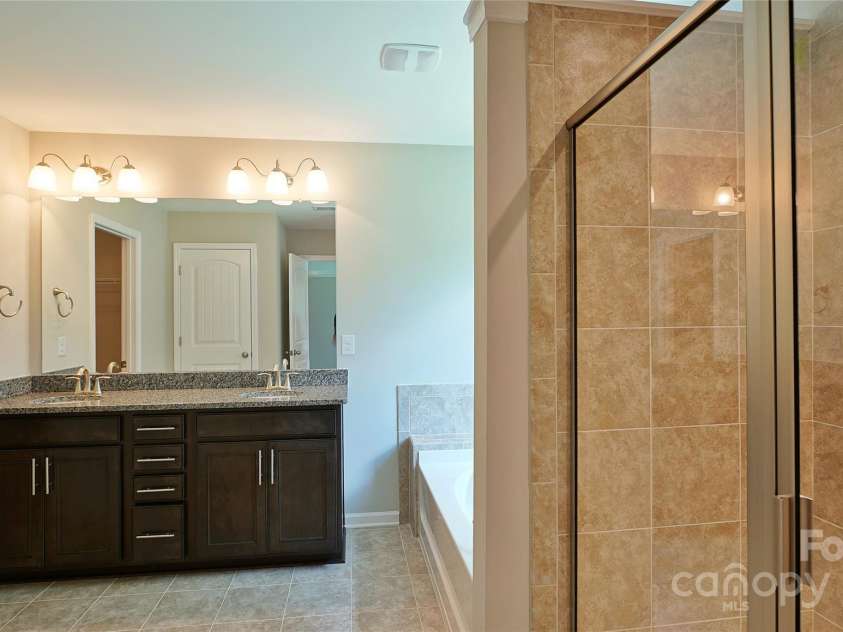 469 Fox Cove Road, Hendersonville, NC 28792.  MLS# CAR4241696, YatesRealty ID 3684. Photos are representative