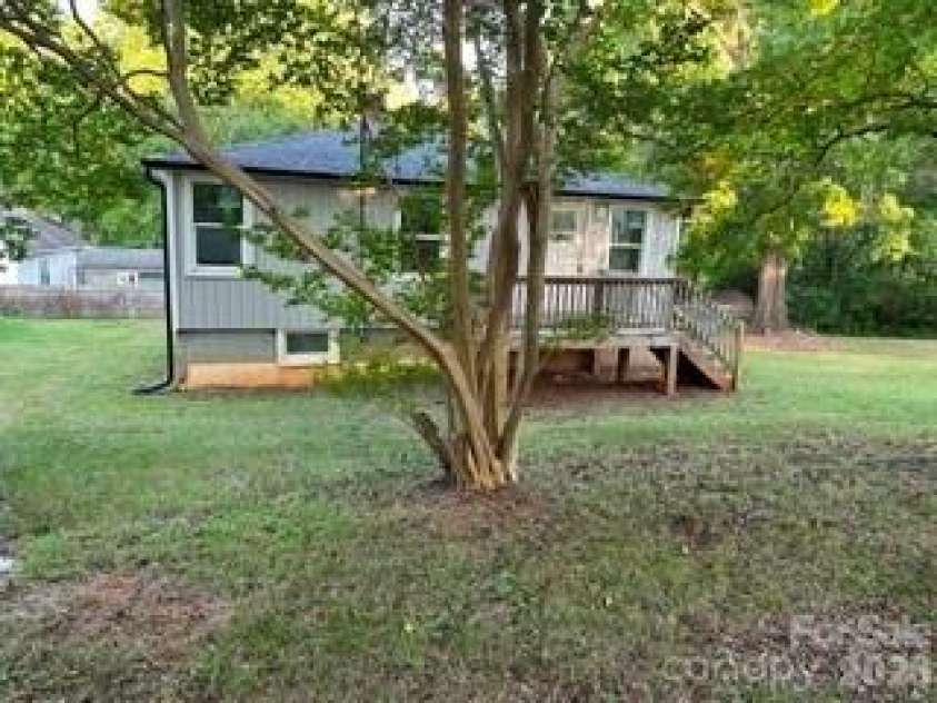 1905 Circle Drive, Kannapolis, NC 28081.  MLS# CAR4402576, YatesRealty ID 36840. Nice location