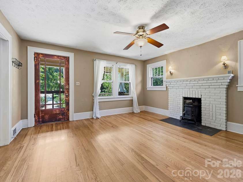 45 Fairfax Avenue, Asheville, NC 28806.  MLS# CAR4398967, YatesRealty ID 36841. 