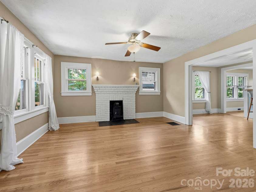 45 Fairfax Avenue, Asheville, NC 28806.  MLS# CAR4398967, YatesRealty ID 36841. 