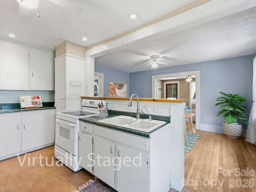 45 Fairfax Avenue, Asheville, NC 28806.  MLS# CAR4398967, YatesRealty ID 36841. 