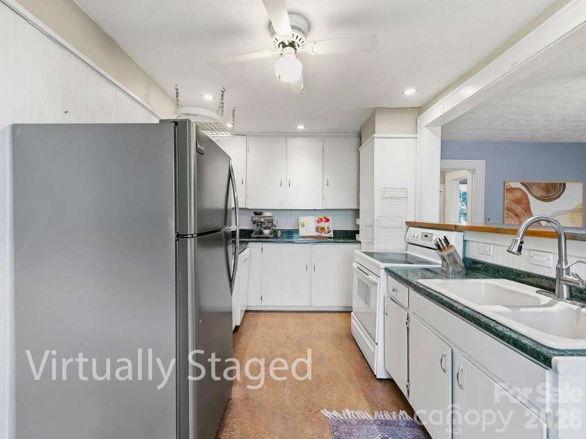 45 Fairfax Avenue, Asheville, NC 28806.  MLS# CAR4398967, YatesRealty ID 36841. 